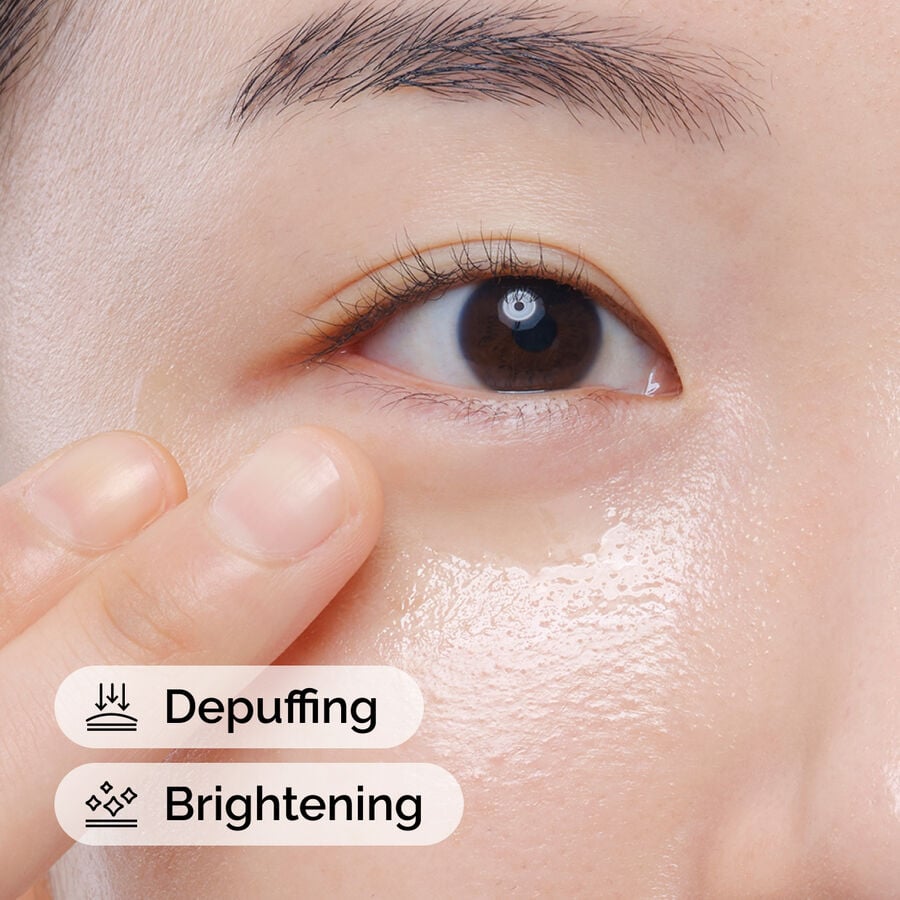 caffeine-solution-5-egcg-eye-serum-w2 ord-caffeine-solution-egcg-model-application-with-benefits.jpg